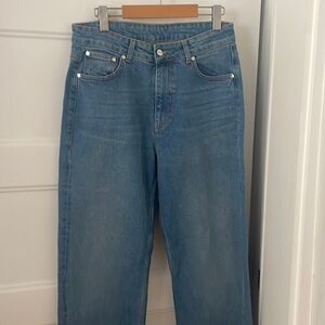 Djerf avenue relaxed jeans in washed blue